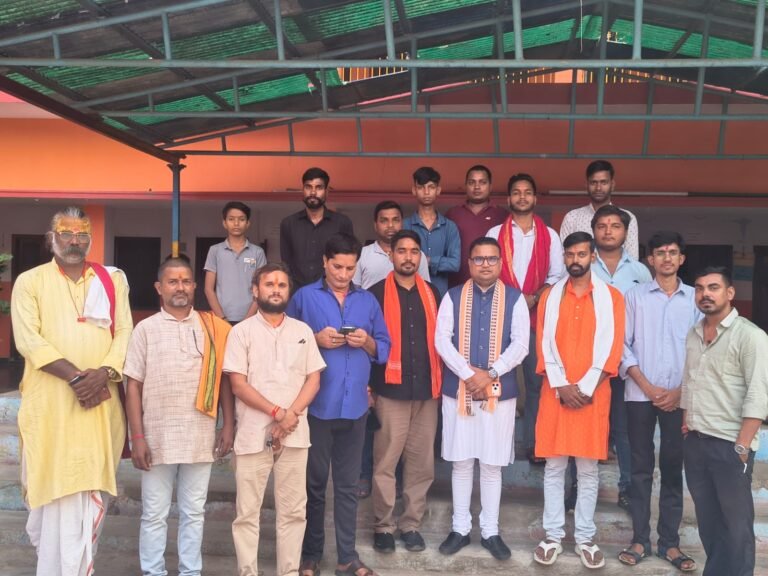 दुर्गा वाहिनी की शक्ति यात्रा में नारी शक्ति एवं मंच परिवर्तन का संदेश।