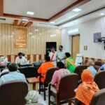 जनसुनवाई कार्यक्रम में जिलाधिकारी मुंगेर श्री निखिल धनराज ने आम नागरिकों की शिकायतों को गंभीरतापूर्वक सुना।