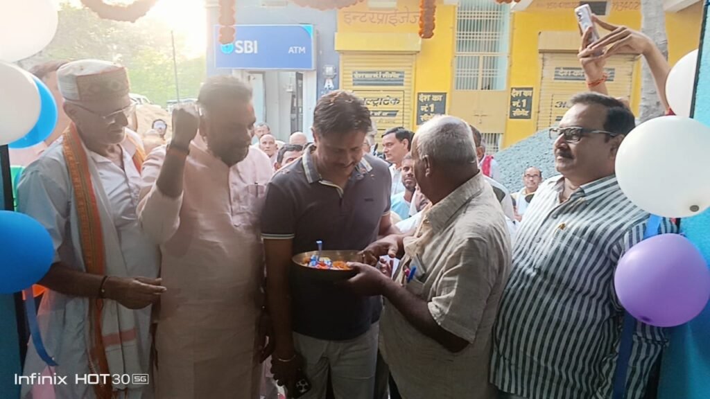 जदयू जिला अध्यक्ष मुंगेर श्री सौरव निधि एवं एमएलसी लालमोहन गुप्ता में धरहरा प्रखंड के हेमजापुर में जन औषधि केंद्र का उद्घाटन किया। - मुंगेर, बिहार