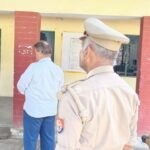 कौशांबी में MLC चुनाव को लेकर पुलिस अलर्ट, ASP अमिता सिंह ने पोलिंग बूथों का किया निरीक्षण
