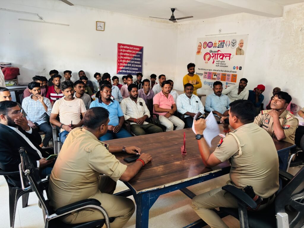 दुर्गा पूजा पर्व को लेकर सिकरीगंज थाने में डीजे संचालकों की बैठक, - GORAKHPUR, उत्तर प्रदेश