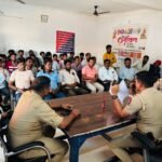 दुर्गा पूजा पर्व को लेकर सिकरीगंज थाने में डीजे संचालकों की बैठक,