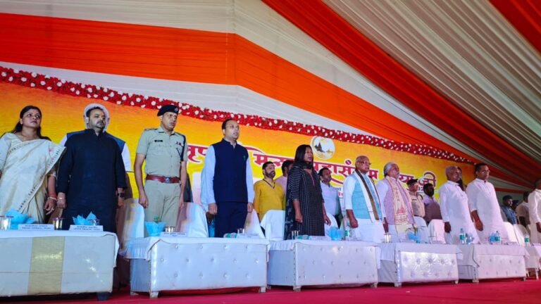 आज 162वे गया जिला स्थापना दिवस समारोह का आयोजन कला एवं संस्कृति विभाग बिहार तथा जिला प्रशासन, गया के संयुक्त तत्वाधान मे टेंट सिटी गांधी मैदान गया में किया गया l