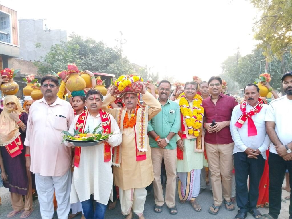 सिकंदराराऊ के पथवारी माता मंदिर पर यज्ञ और देवी पुराण कथा शुरू - HATHRAS, उत्तर प्रदेश