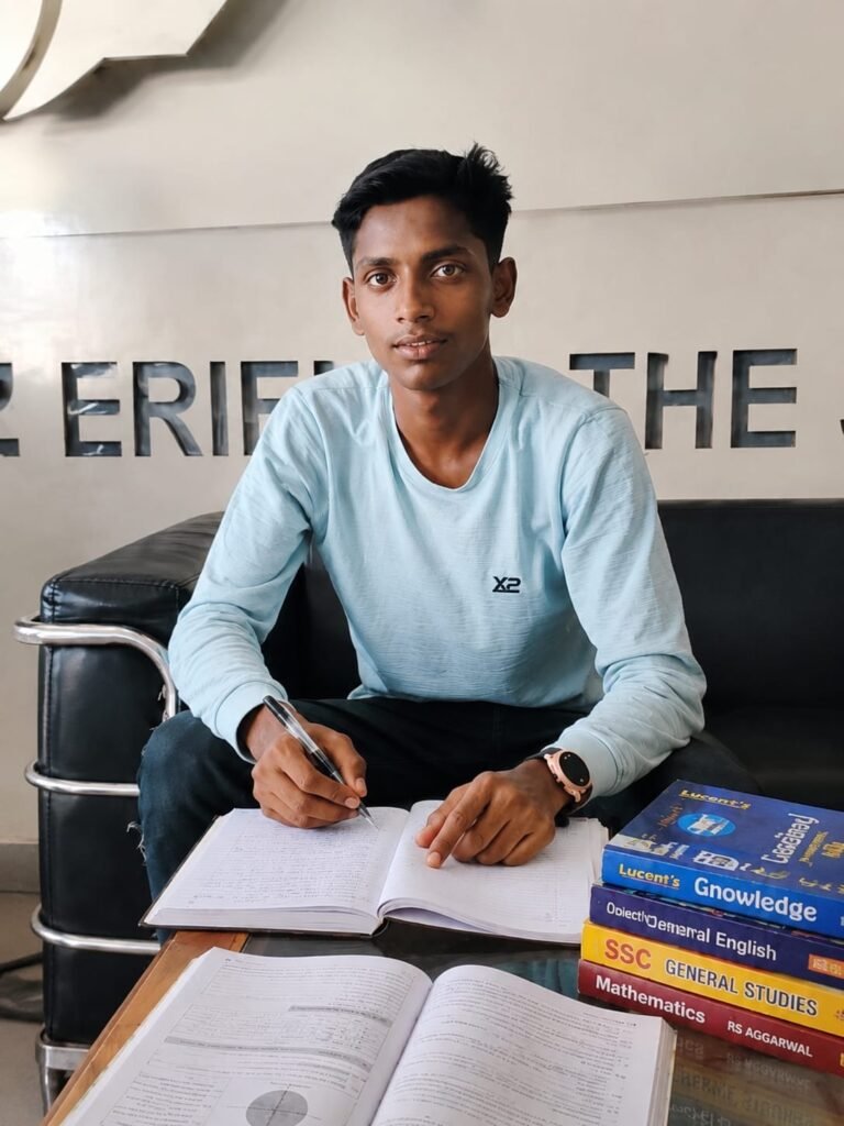 सर्पदंश से 16 वर्षीय युवक की मौत, इलाज के दौरान चिकित्सकों ने घोषित किया मृत