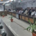 स्कूली बच्चों की सुरक्षा सर्वोच्च प्राथमिकता, लापरवाही बरतने वाले विद्यालयों के विरुद्ध होगी सख्त कार्यवाही : जिलाधिकारी