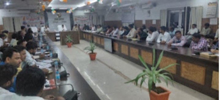 स्कूली बच्चों की सुरक्षा सर्वोच्च प्राथमिकता, लापरवाही बरतने वाले विद्यालयों के विरुद्ध होगी सख्त कार्यवाही : जिलाधिकारी