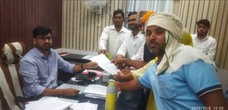 स्वीकृति के बाद भी नहीं बना स्कूल भवन, जर्जर कमरों में पढ़ने को मजबूर विद्यार्थी