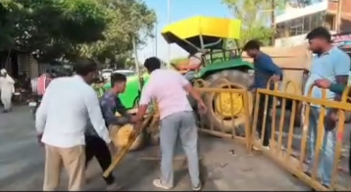 सड़क क्रॉस करते समय मासूम को ट्रैक्टर ने कुचला