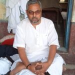 नहाते समय कपड़े पसारने के दौरान करंट की चपेट में आए कोटेदार, इलाज के दौरान मौत; परिवार में मचा कोहराम.