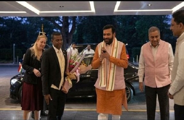सिंगापुर दौरे पर पहुंचे CM सैनी: ग्लोबल बिजनेस फोरम में लेंगे हिस्सा, जंगल सफारी का करेंगे विशेष अवलोकन