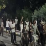 रोहतक : MDU में देर रात छात्रों का हंगामा, VC आवास की दीवार पर चढ़ नारेबाजी; बॉय होस्टल में कूलर पर 2 हजार जुर्माने का आरोप
