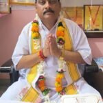 भूले बिसरे पितरों के श्राद्ध का दिन कल सर्व पितृ अमावस्या पर तर्पण के साथ शनि देव की आराधना का विशेष सहयोग