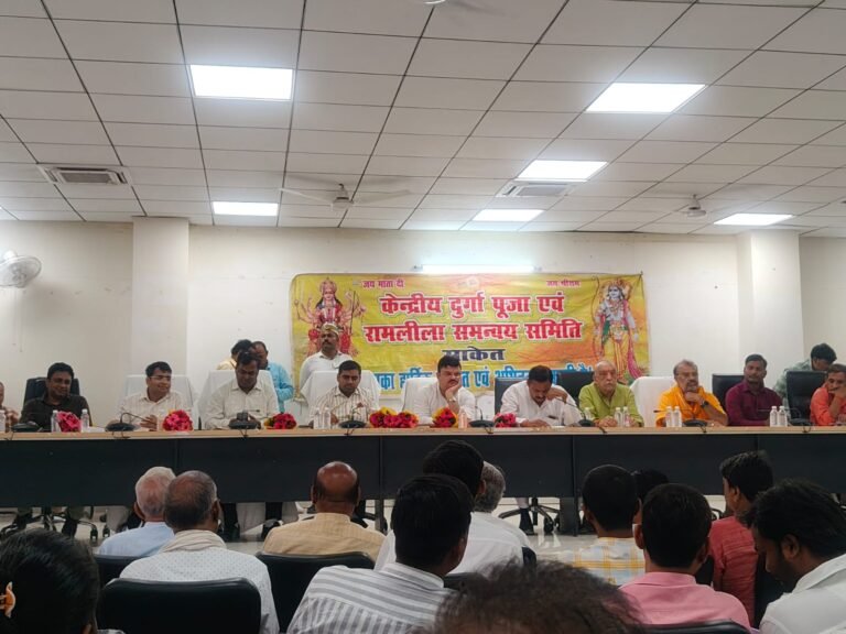 अयोध्या में नवरात्रि को लेकर पुलिस ने दुर्गा पूजा कमेटियों के साथ की बैठक, सुरक्षा व्यवस्था के दिए निर्देश।*