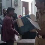 UP पुलिस कुर्की करने पहुंची करनाल।