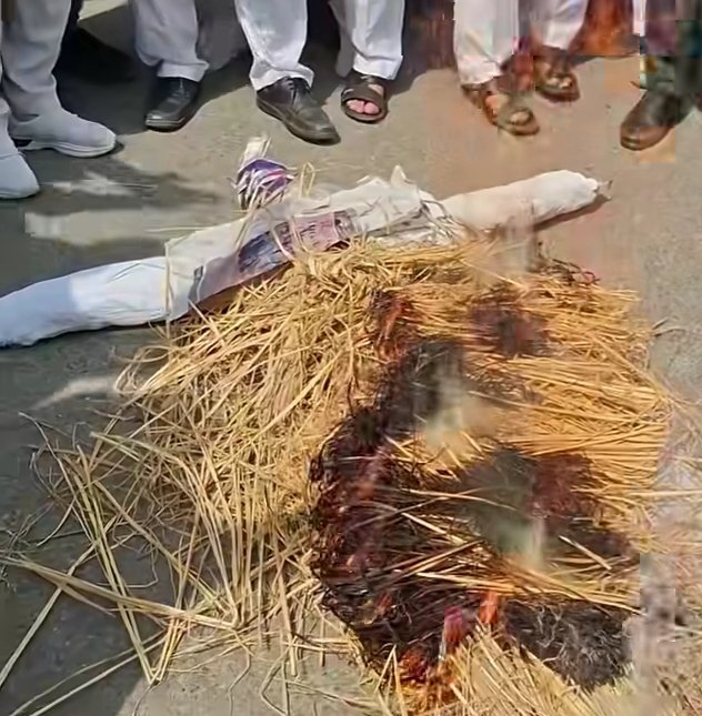 भ्रष्टाचार के विरुद्ध कांग्रेस का जोरदार प्रदर्शन।