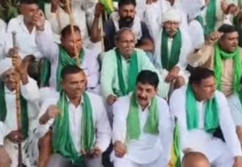 करनाल मे किसानो का धरना।