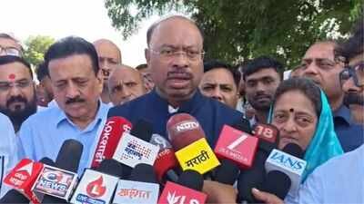 “एक भी किसान ने जान दी तो बैंक जिम्मेदार होंगे”: राजस्व मंत्री चंद्रशेखर बावनकुले ने बैंकों को दी सख्त चेतावनी