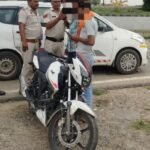 रेवाड़ी पुलिस ने ट्रैफिक नियम तोड़ने वालो के खिलाफ चलाया स्पेशल अभियान;-ड्रिंक एंड ड्राइव, तेज डीजे/प्रेशर हॉर्न बजाने, लेन चेंज नियमो की अवहेलना करने व बुलेट पटाखा छोड़ कर हवा बाजी