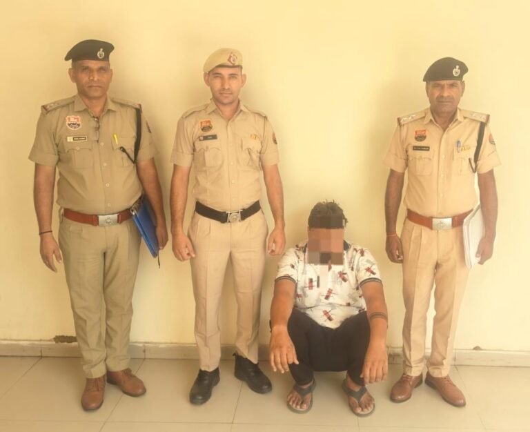 रेवाड़ी पुलिस की बड़ी कार्रवाई: शराब ठेकों पर लूटपाट व तोड़फोड़ करने के मामले में एक और आरोपी गिरफ्तार
