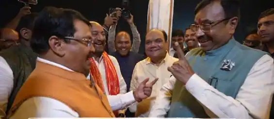 “हम दोनों ‘वार’ हैं, हम दोनों में से कोई मुख्यमंत्री बनना चाहिए…” वड्डेटीवार मुनगंटीवार के बीच मन की बात