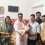 प्रभारी मंत्री नागर सिंह चौहान का मानपुर में आत्मीय आगमन, /गुप्ता परिवार को दी बिटिया के जन्म की बधाई