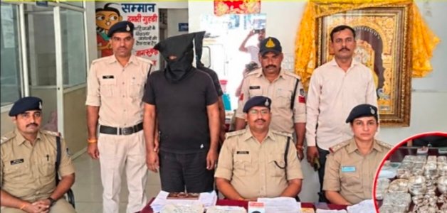 जिला रिपोर्टर सुरेश चौहान आगर मालवा ज्वेलरी व्यापारी लूटकांड में आगर पुलिस का बड़ा शिकंजा* 8 आरोपी गिरफ्तार, 14 किलो 125 ग्राम चांदी और दो बोलेरो जब्त; राजस्थान तक पहुंची पुलिस, ग
