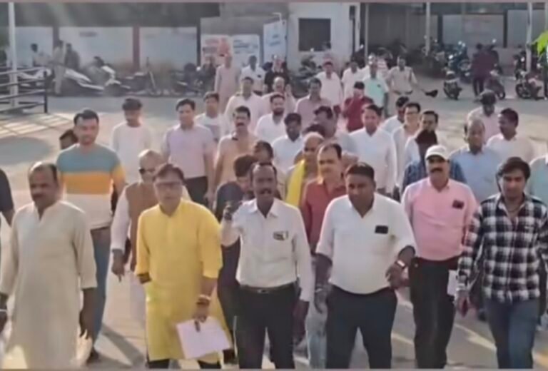 जिला रिपोर्टर सुरेश चौहान आगर मालवा *तेज DJ के खिलाफ साई परिवार का मोर्चा, प्रशासन से दो टूक—‘शोर पर लगे लगाम’* *डिप्टी कलेक्टर और SDOP को सौंपा ज्ञापन, कोलाहल अधिनियम का सख्ती से