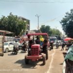 जिला रिपोर्टर सुरेश चौहान आगर मालवा मध्य प्रदेश छावनी नाके पर लगा भीषण जाम, कृषि महोत्सव में उमड़ी 2 हजार किसानों की भीड़!