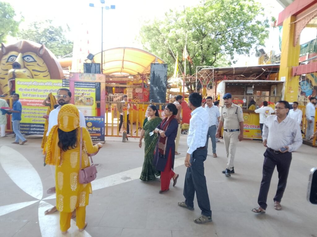 जिला रिपोर्टर सुरेश चौहान आगर मालवा मध्य प्रदेश नवरात्रि से पहले प्रशासन अलर्ट, मां बगलामुखी धाम की व्यवस्थाओं का निरीक्षण दर्शन, सुरक्षा और भीड़ प्रबंधन पर जोर; अपर कलेक्टर डॉ. शा - आगर-मालवा, मध्य प्रदेश