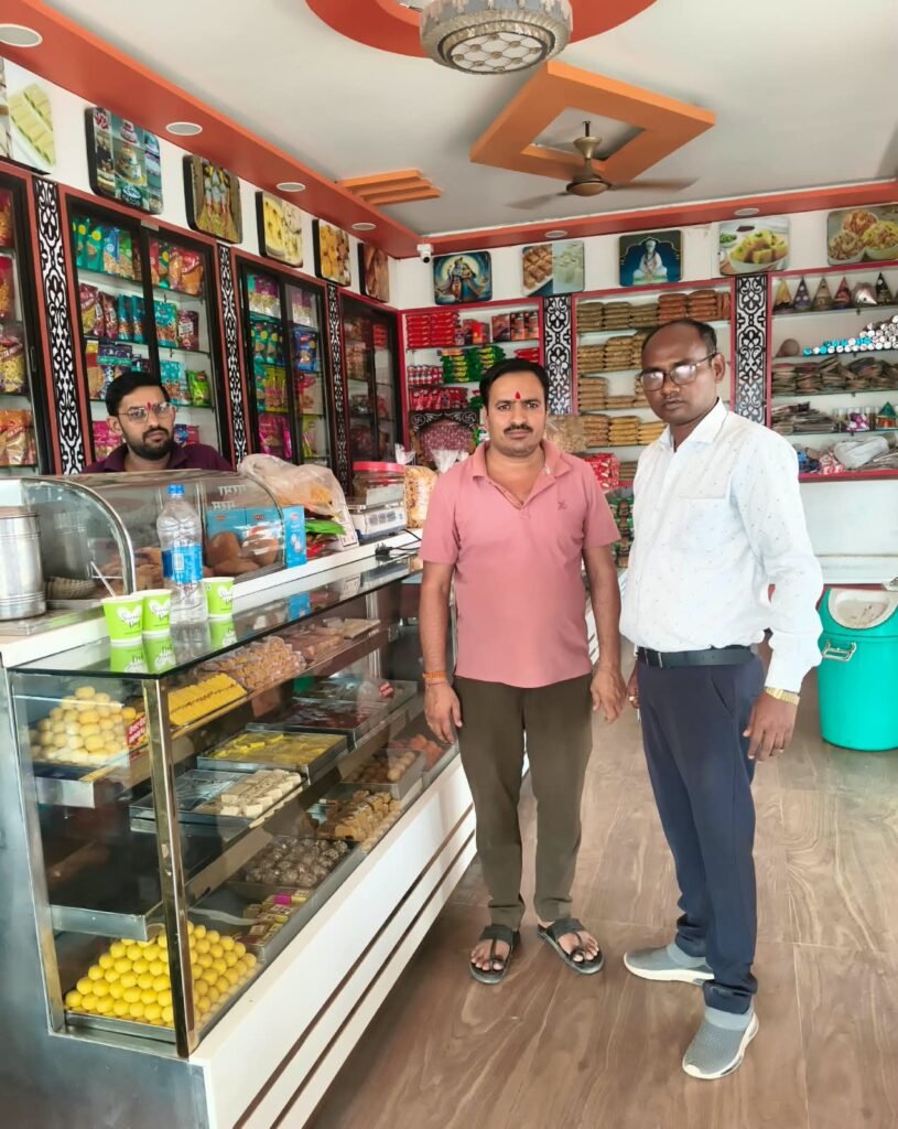 जिला रिपोर्टर सुरेश चौहान आगर मालवा मध्य प्रदेश मां बगलामुखी मंदिर क्षेत्र में खाद्य विभाग की दबिश, तीन मिठाइयों के सैंपल लिए मिल्क केक, मावा कतली और कलाकंद की होगी जांच; त्योहारो - आगर-मालवा, मध्य प्रदेश