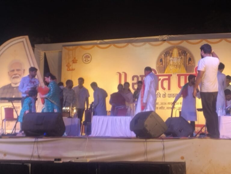 जिला रिपोर्टर सुरेश चौहान आगर मालवा मध्य प्रदेश मां बगलामुखी धाम में शक्ति पर्व की धूम, भक्ति गीतों और नृत्य नाटिका ने बांधा समां *देवी आराधना की प्रस्तुतियों से भक्तिमय हुआ नलखेड