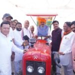 जिला रिपोर्टर सुरेश चौहान आगर मालवा मध्य प्रदेश सेवा संकल्प अभियान से बागवानी में आई क्रांति, मिनी ट्रैक्टर ने बदली संतरा किसानों की तकदीर* *50 प्रतिशत सरकारी अनुदान से आधुनिक खेत
