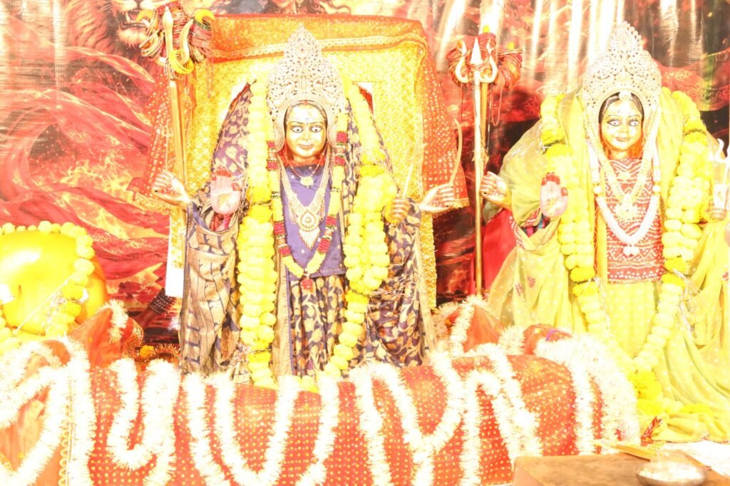 जिला रिपोर्टर सुरेश चौहान आगर मालवा मध्य प्रदेश शारदीय नवरात्रि पर विशेष कानड़ की मां बिजासन माता: जहां हर शुभ कार्य से पहले झुकते हैं सिर, सदियों से अटूट है आस्था का रिश्ता रक्त 1 जिला रिपोर्टर सुरेश चौहान आगर मालवा मध्य प्रदेश शारदीय नवरात्रि पर विशेष कानड़ की मां बिजासन माता: जहां हर शुभ कार्य से पहले झुकते हैं सिर, सदियों से अटूट है आस्था का रिश्ता रक्त - आगर-मालवा, मध्य प्रदेश
