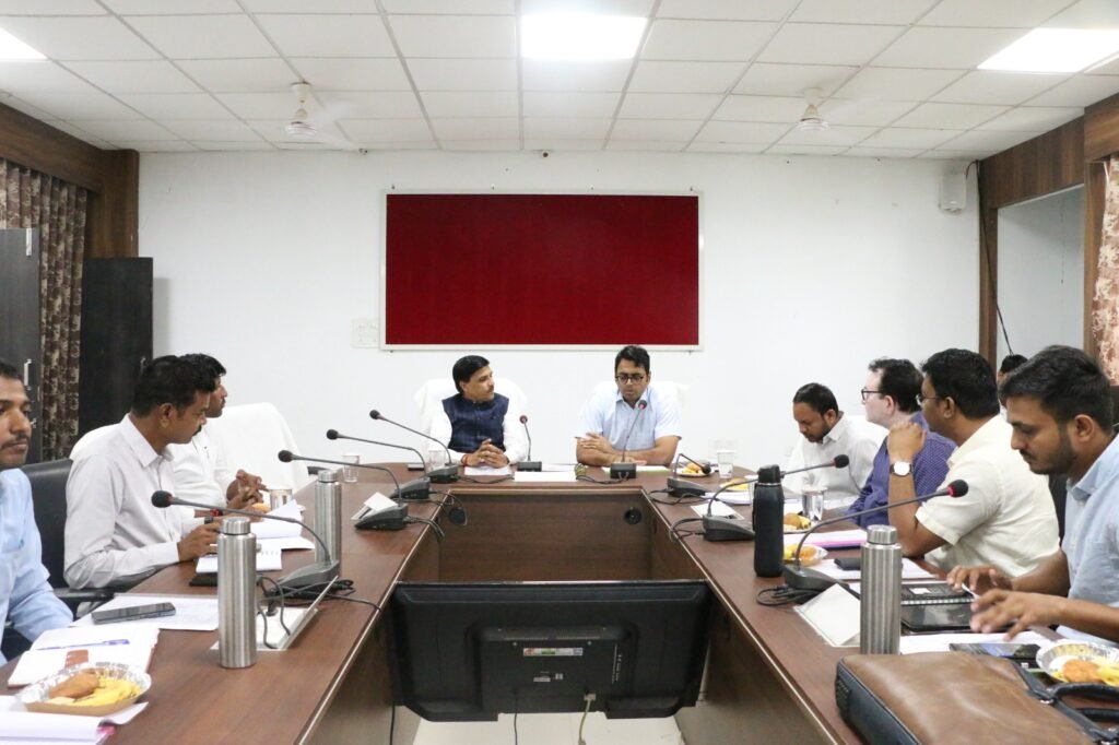जिला रिपोर्टर सुरेश चौहान आगर मालवा मध्य प्रदेश जलाशयों में घटा पानी, अब कम सिंचाई वाली फसलों पर जोर कलेक्टर डॉ. मीना के निर्देश—पेयजल संकट वाले गांवों की पहचान कर बनाएं वैकल्पिक क 1 जिला रिपोर्टर सुरेश चौहान आगर मालवा मध्य प्रदेश जलाशयों में घटा पानी, अब कम सिंचाई वाली फसलों पर जोर कलेक्टर डॉ. मीना के निर्देश—पेयजल संकट वाले गांवों की पहचान कर बनाएं वैकल्पिक क - आगर-मालवा, मध्य प्रदेश