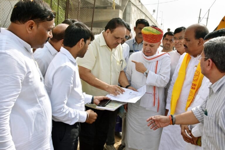 दिल्ली बड़ोदरा एक्सप्रेस वे पर उजीना के पास दिल्ली की ओर आने जाने की कनेक्टिविटी का कार्य शुरू।