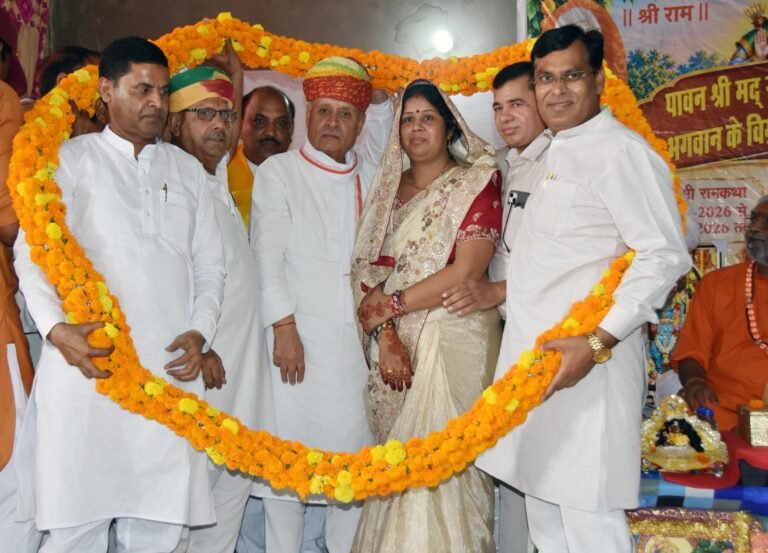 केंद्रीय मंत्री राव इंद्रजीत ने श्रीमद् रामचरितमानस कथा ज्ञान यज्ञ एवं प्राण प्रतिष्ठा महोत्सव में की शिकरत।