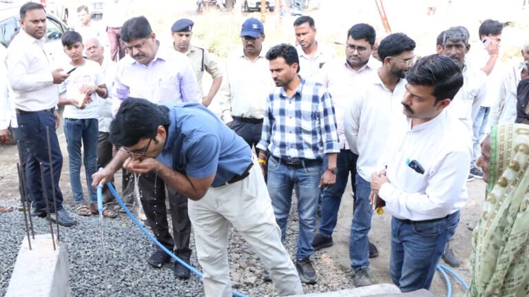 जिला रिपोर्टर सुरेश चौहान आगर मालवा मध्य प्रदेश आंकली में नलों का प्रेशर कम, कलेक्टर ने जल निगम के अधिकारियों को दिए तत्काल सुधार के निर्देश स्वामित्व योजना की प्रगति जांची, आटा मि