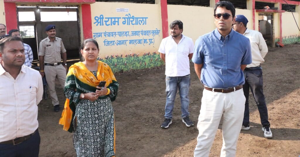 जिला रिपोर्टर सुरेश चौहान आगर मालवा मध्य प्रदेश निराश्रित गोवंश को गौशाला में दें आश्रय, देखभाल में न बरतें लापरवाही : कलेक्टर डॉ. मीना पालड़ा की श्रीराम गौशाला का आकस्मिक निरीक्षण - आगर-मालवा, मध्य प्रदेश