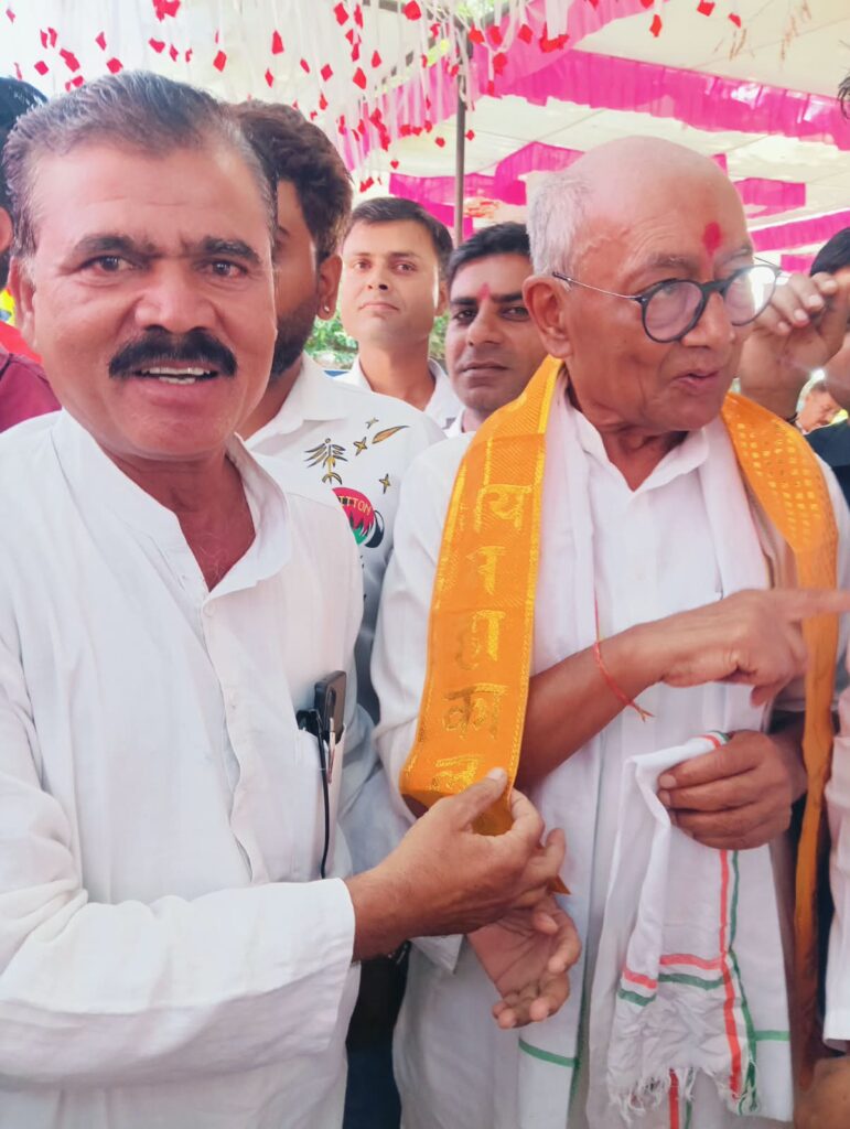 जिला रिपोर्टर सुरेश चौहान आगर मालवा मध्य प्रदेश तराना में सत्य सनातन स्वाभिमान यात्रा आयोजित, पूर्व सीएम दिग्विजय सिंह के साथ गौरी शंकर सूर्यवंशी हुए शामिल 1 जिला रिपोर्टर सुरेश चौहान आगर मालवा मध्य प्रदेश तराना में सत्य सनातन स्वाभिमान यात्रा आयोजित, पूर्व सीएम दिग्विजय सिंह के साथ गौरी शंकर सूर्यवंशी हुए शामिल - आगर-मालवा, मध्य प्रदेश