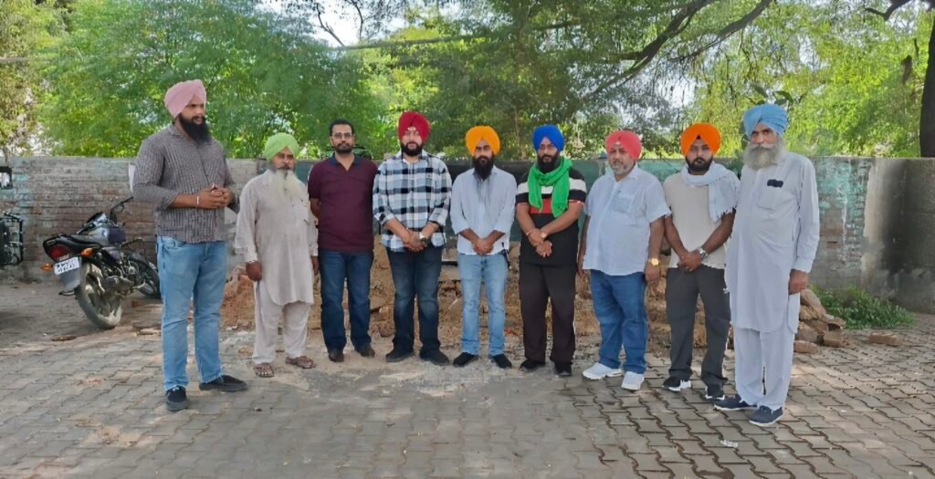 ਫਰੀਦਕੋਟ ਦੇ ਗੁਰੂ ਗੋਬਿੰਦ ਸਿੰਘ ਮੈਡੀਕਲ ਕਾਲਜ ਦੇ ਦਰਵਾਜੇ ਤੇ ਬਣਿਆ ਧਾਰਮਿਕ ਢਾਂਚਾ ਹਟਾਇਆ 1 ਫਰੀਦਕੋਟ ਦੇ ਗੁਰੂ ਗੋਬਿੰਦ ਸਿੰਘ ਮੈਡੀਕਲ ਕਾਲਜ ਦੇ ਦਰਵਾਜੇ ਤੇ ਬਣਿਆ ਧਾਰਮਿਕ ਢਾਂਚਾ ਹਟਾਇਆ - FARIDKOT, पंजाब