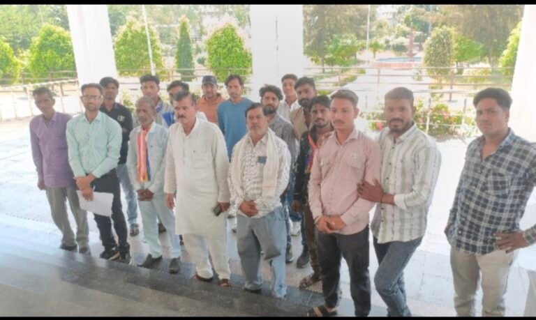 जिला रिपोर्टर सुरेश चौहान आगर मालवा मध्य प्रदेश आगर मालवा के कानड में बाबा साहब की प्रतिमा स्थापना की मांग, शासन को दिया ज्ञापन