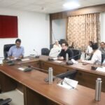 जिला रिपोर्टर सुरेश चौहान आगर मालवा मध्य प्रदेश खेती से दूध उत्पादन तक… कलेक्टर का फोकस, लक्ष्य पूरे करें और किसानों को दिलाएं योजनाओं का लाभ रबी सीजन में खाद-बीज की उपलब्धता से