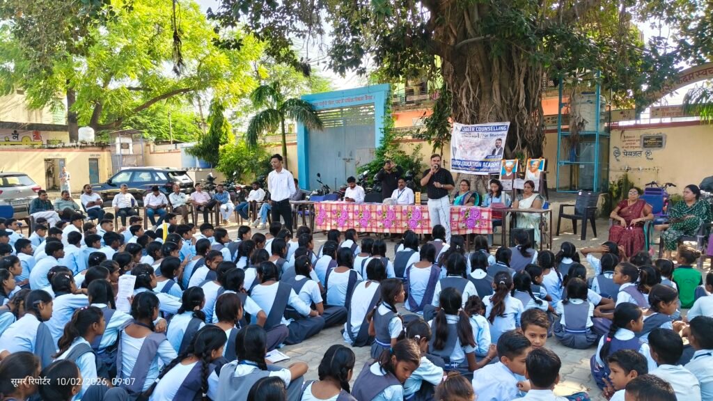 गांधी-शास्त्री जयंती पर विद्यार्थियों को दिए सफलता के मंत्र, करियर चयन की बारीकियां समझाईं - JHALAWAR, राजस्थान