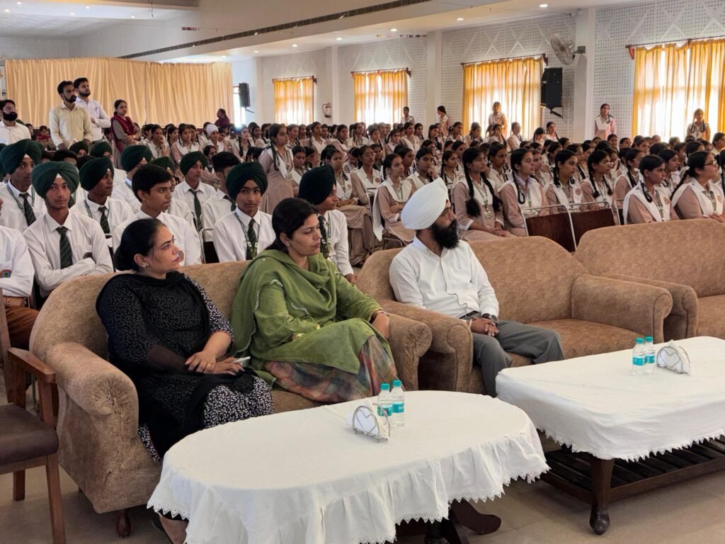 ਮਾਨਯੋਗ ਨਾਲਸਾ ਵੱਲੋਂ ਚਲਾਏ ਗਏ ਸੁਰੱਖਿਆ ਬਚਪਨ ਅਭਿਆਨ ਤਹਿਤ ਜਿਲਾ ਸਿੱਖਿਆ ਅਫਸਰ ਦੇ ਸਹਿਯੋਗ ਨਾਲ ਸੈਮੀਨਾਰ ਆਯੋਜਿਤ ਕੀਤਾ ਗਿਆ 1 ਮਾਨਯੋਗ ਨਾਲਸਾ ਵੱਲੋਂ ਚਲਾਏ ਗਏ ਸੁਰੱਖਿਆ ਬਚਪਨ ਅਭਿਆਨ ਤਹਿਤ ਜਿਲਾ ਸਿੱਖਿਆ ਅਫਸਰ ਦੇ ਸਹਿਯੋਗ ਨਾਲ ਸੈਮੀਨਾਰ ਆਯੋਜਿਤ ਕੀਤਾ ਗਿਆ - FARIDKOT, पंजाब