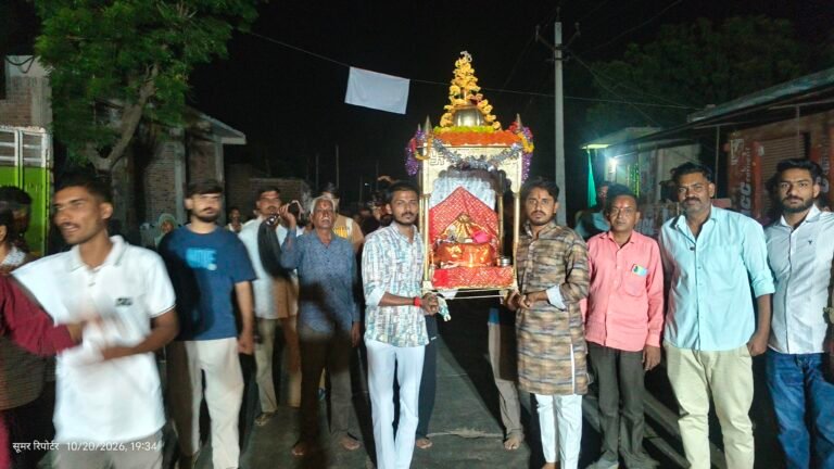 सूमर में परंपरागत रूप से हुआ रावण दहन, घर-घर हुआ भगवान का स्वागत