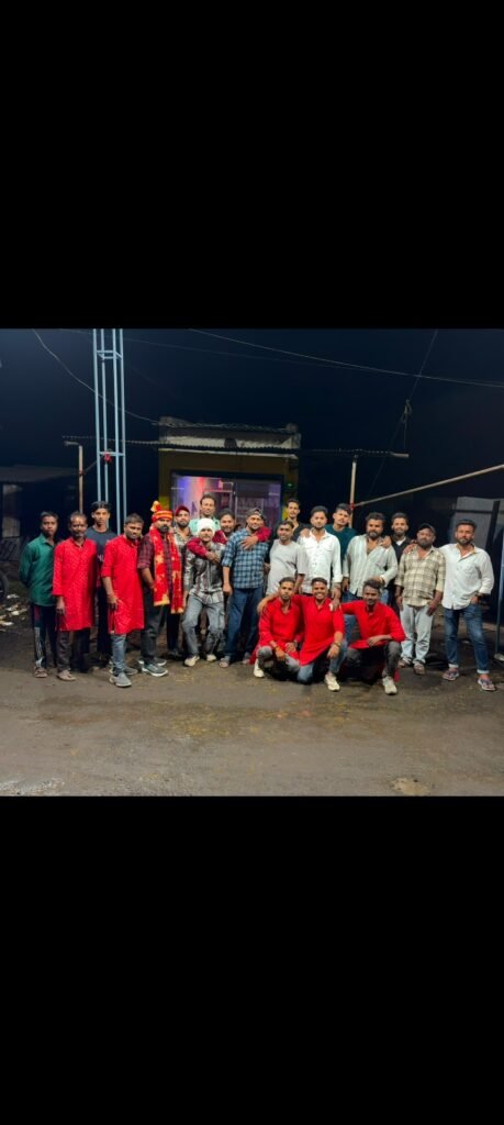 नौरोजाबाद में युवा कौमी एकता कमेटी ने किया माता रानी की प्रतिमा का भावपूर्ण स्वागत, हिंदू-मुस्लिम एकता की दिखी मिसाल 1 नौरोजाबाद में युवा कौमी एकता कमेटी ने किया माता रानी की प्रतिमा का भावपूर्ण स्वागत, हिंदू-मुस्लिम एकता की दिखी मिसाल - उमरिया, मध्य प्रदेश