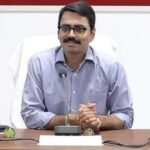 कलेक्टर मीणा ने की सेवा ज्योति संकल्प यात्रा की समीक्षा
