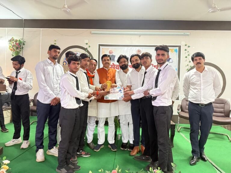 अगर में सेवा फर्स्ट राष्ट्रीय इन्नोवेशन चैलेंज आयोजित सेवा संकल्प अभियान के