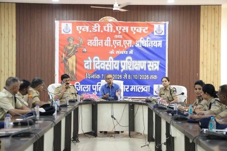 कानून की 1212 किलो से लेकर डिजिटल साक्षर तक अगर पुलिस के अनुसार दान अधिकारियों को विशेष